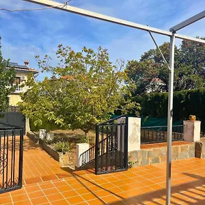 Сasa de vacaciones Casa Con Jardin En, Ogíjares